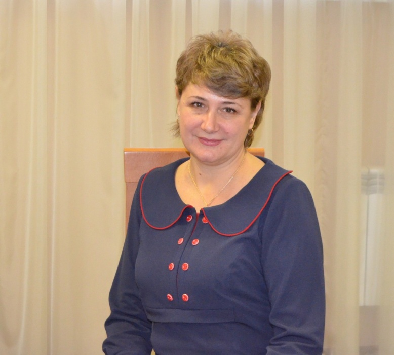 Сотрудникам астраханского музыкального колледжа представили нового директора