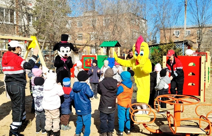 В астраханском райцентре открыли многофункциональную детскую площадку