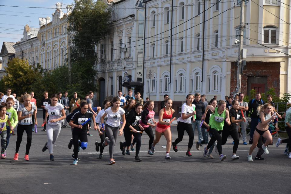 Легкоатлетическая эстафета в Астрахани не создала пробок