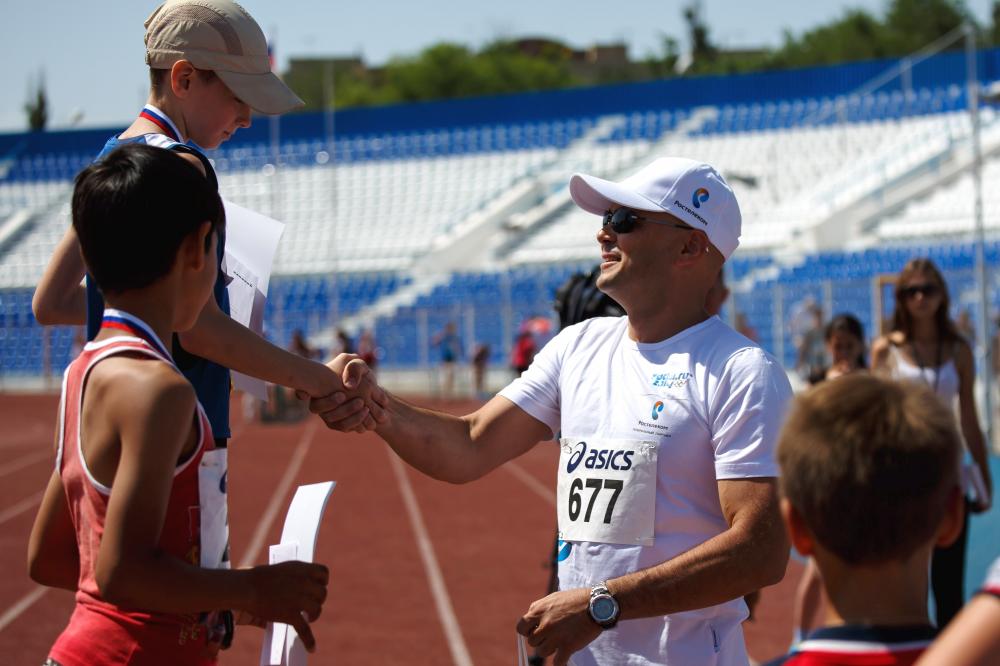 «Ростелеком» поддержал в Астрахани забег, приуроченный к Всероссийскому Олимпийскому дню
