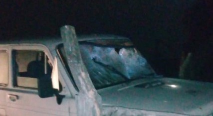 В Астраханской области водителя проткнул кусок забора, в который он врезался 