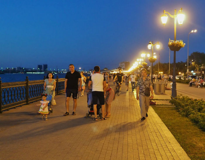 Посещение центральной Набережной в Астрахани теперь ограничено во времени