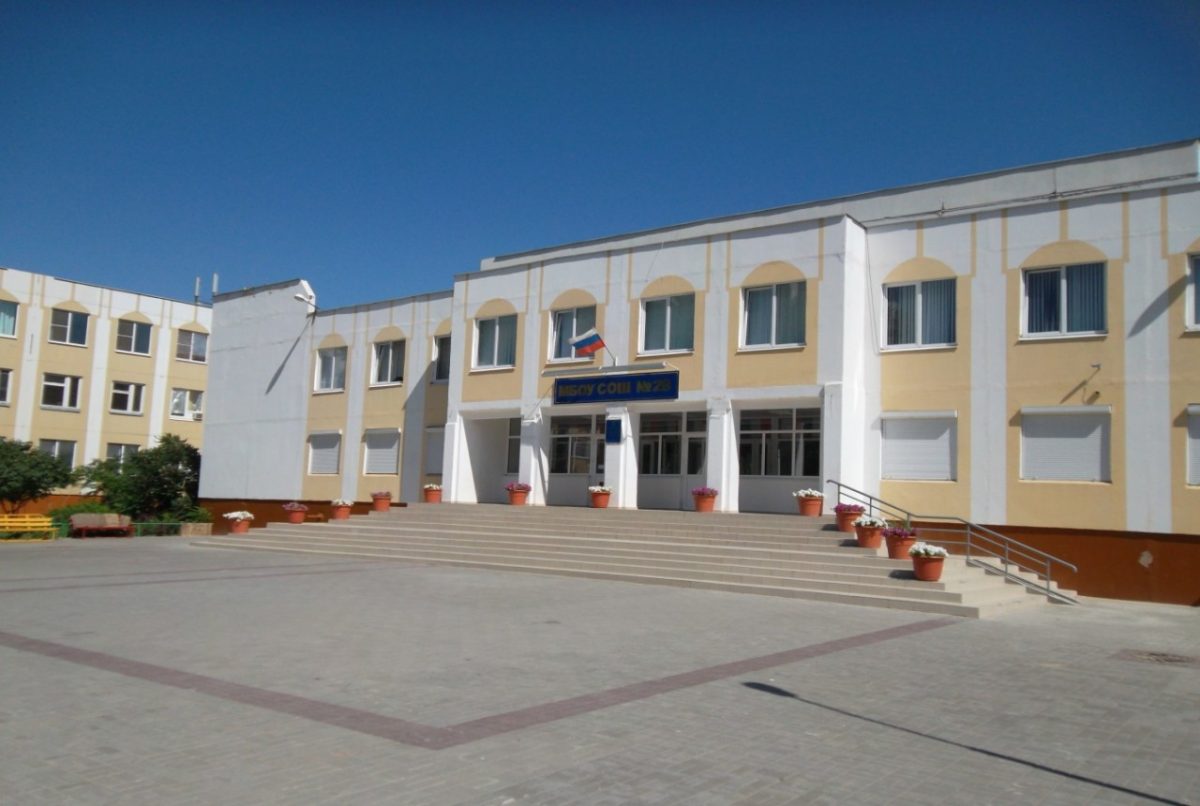 Многострадальный бассейн школы №28 в мкр.Бабаевского переделывают в спортзал