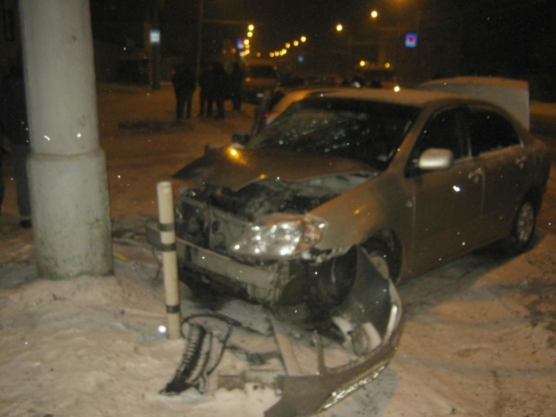 В Астрахани из-за пьяного водителя столкнулись три автомобиля