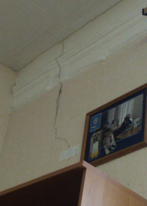 Астраханский губернский техникум расходится по швам