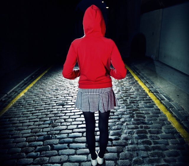 16-летняя жительница Астрахани сбежала из дома в Волгоград