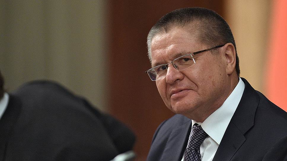 А еще Улюкаев писал стихи…