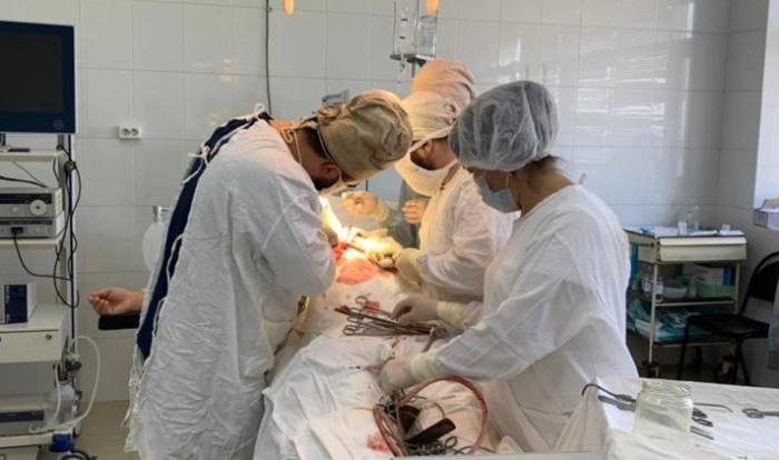 Астраханские хирурги спасли жизнь мужчине с серьёзной патологией кишечника