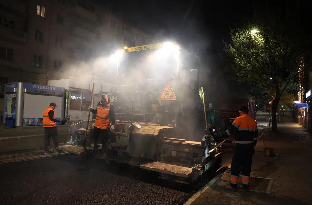 Дорожный марафон на астраханских улицах вышел на Боевую и Коммунистическую