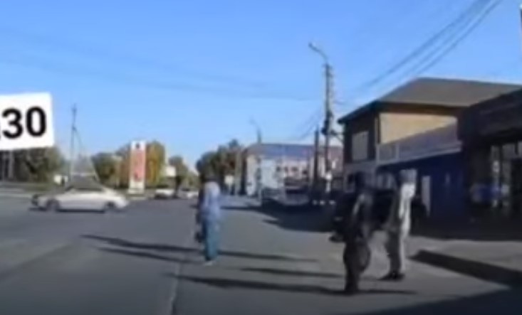 Астраханец, который чуть не угробил толпу пешеходов, хотел всего лишь показать, на что способен его Мерин