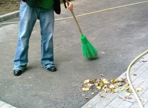 Астраханец будет мести улицы за езду в нетрезвом виде