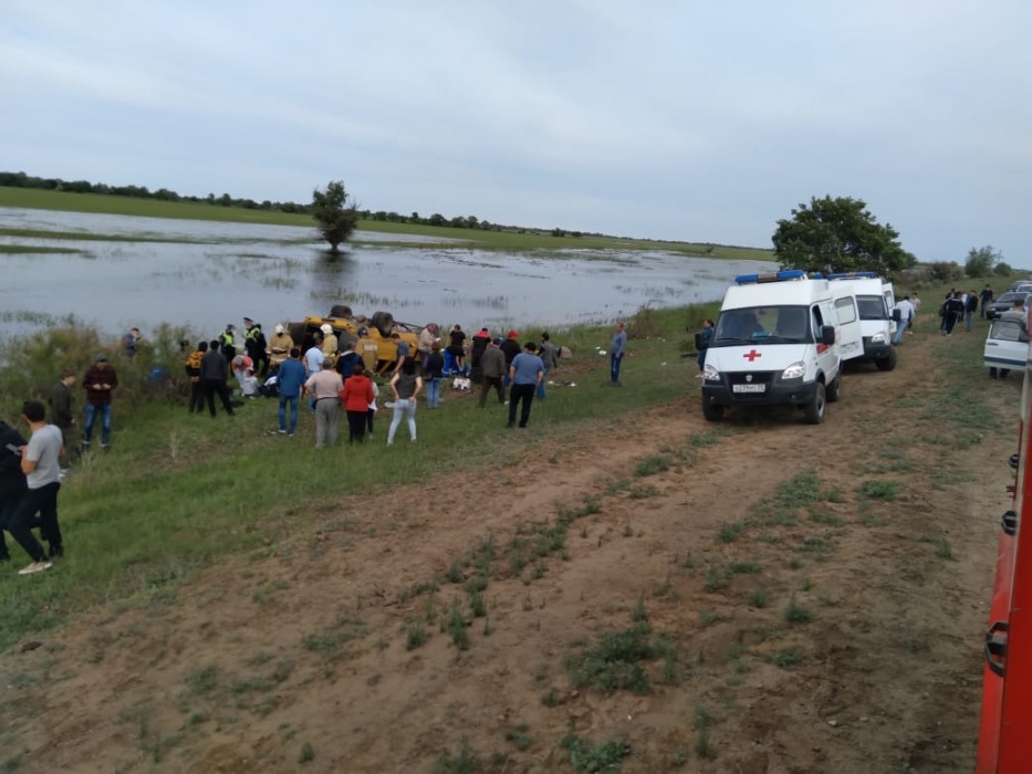 На астраханской трассе перевернулась ГАЗель, судьба пассажиров неизвестна