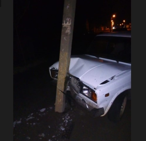 Астраханские водители за день очистили город от столбов