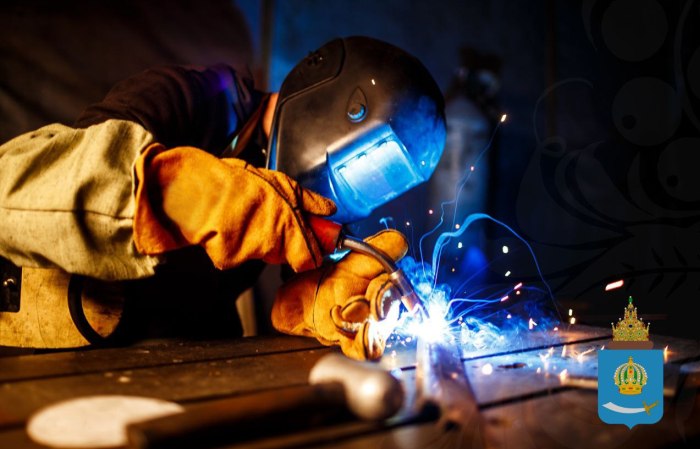 Агентство по занятости населения Астраханской области подготовило топ-5 вакансий для сварщиков 