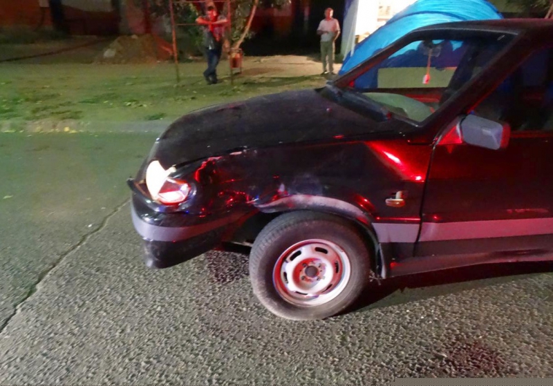 В Астрахани столкнулись автомобиль и мопед: пострадали два 16-летних парня