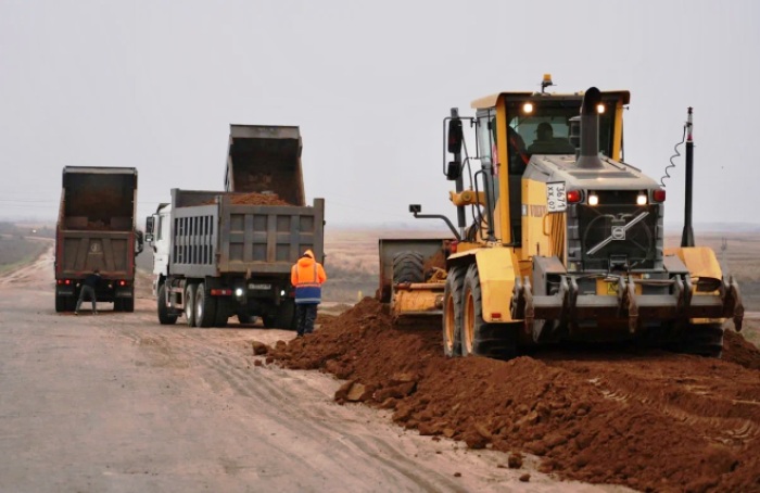 В Астраханской области на строительстве Восточного обхода увеличили число техники до 36 единиц