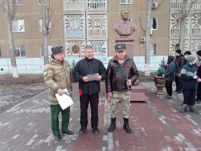 В Астрахани почтили память десантников 6-й роты, погибших в Аргунском ущелье 