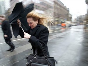 МЧС объявило штормовое предупреждение по Астраханской области