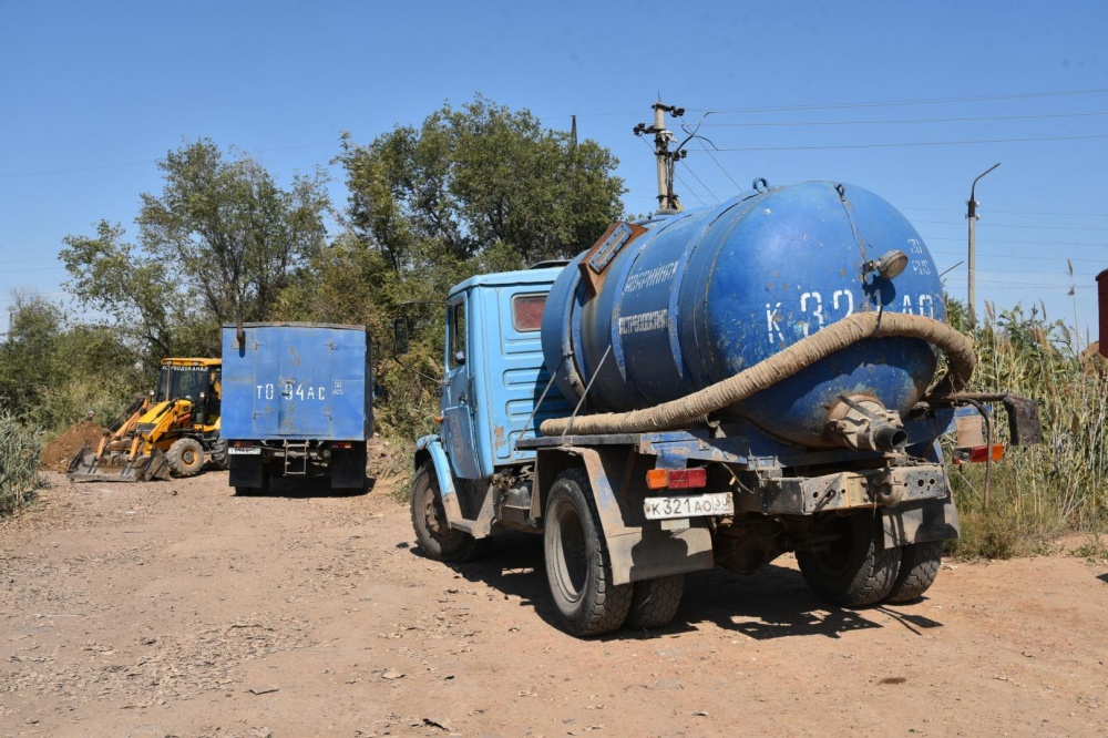Астраханцев удивила реакция Радика Харисова на незаконный слив нечистот