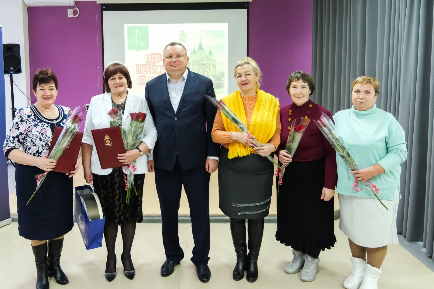 Игорь Мартынов встретился с активными и творческими жителями Камызяка