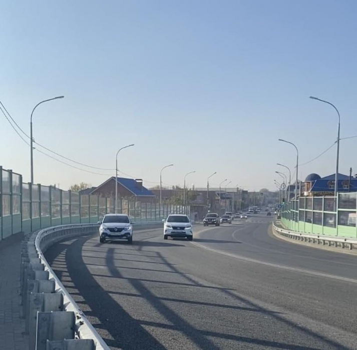 Милицейский мост в Астрахани открыли для движения во всю ширину