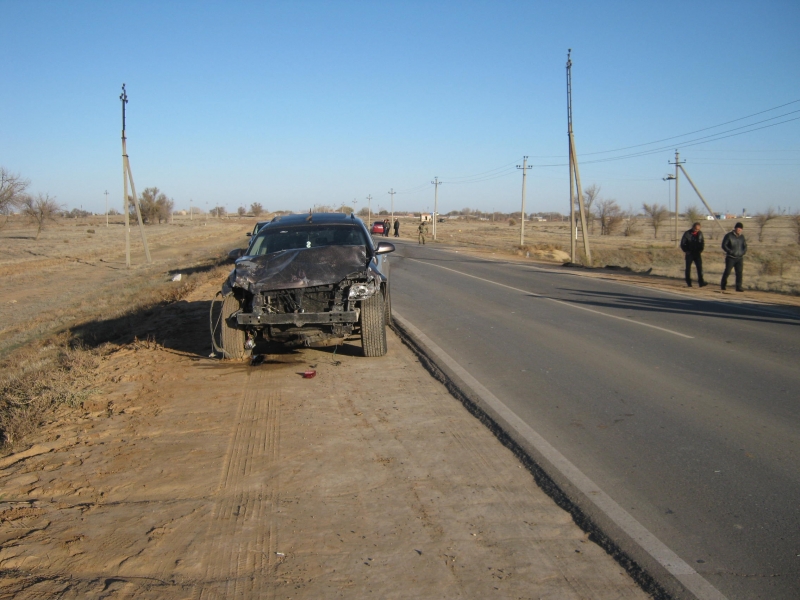 В Астраханской области столкнулись «Infiniti» и «Ока»: два человека погибли, трое госпитализированы