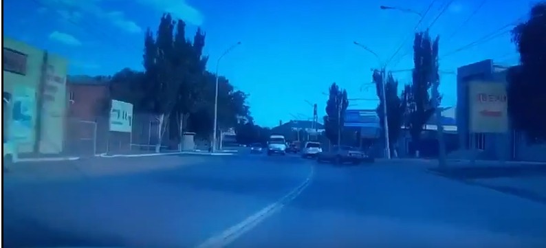 В Астрахани странное ДТП попало на видео