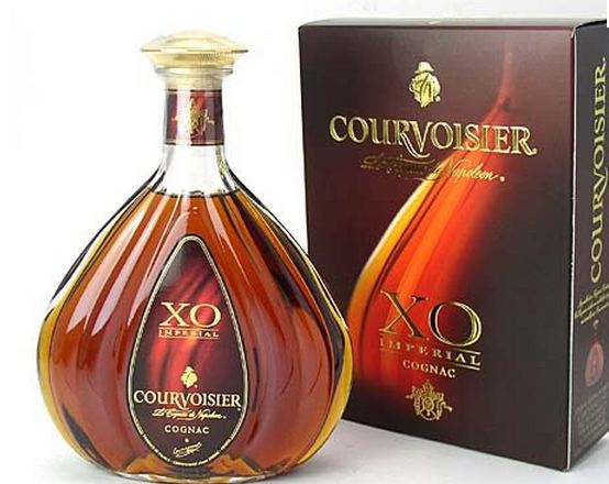 Красиво жить не запретишь: безработный астраханец пытался украсть бутылку коньяка за две тысячи рублей