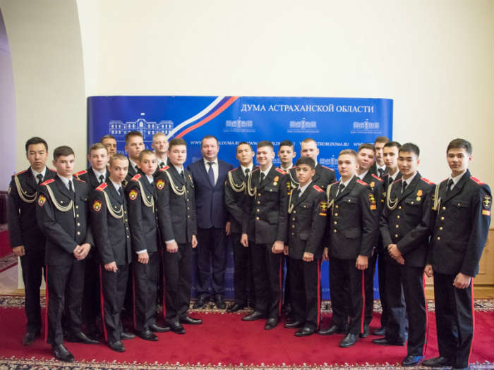 Суворовцы встретились с вице-спикером регионального парламента Алексеем Выборновым