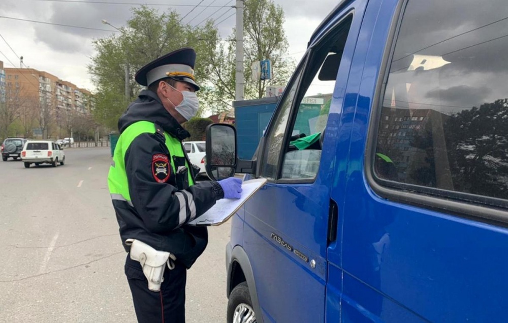 В Астрахани штрафуют за отсутствие масок