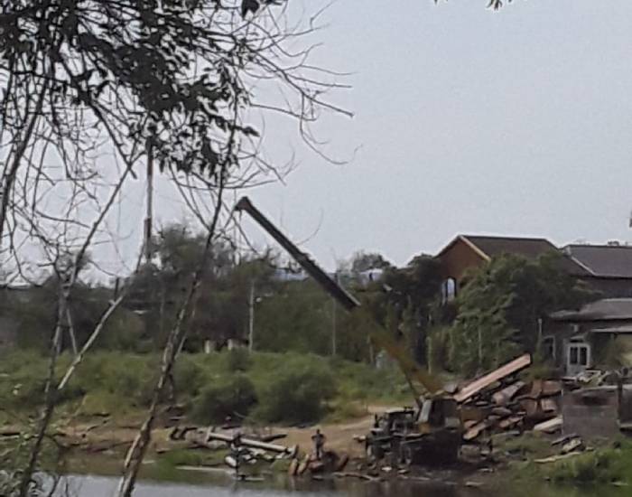 Подготовка к перемещению понтонов на мосту через Серебряную Воложку в Астрахани началась