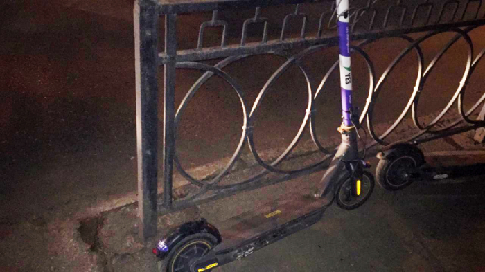 В Астрахани на 10 суток арестовали электросамокатчика