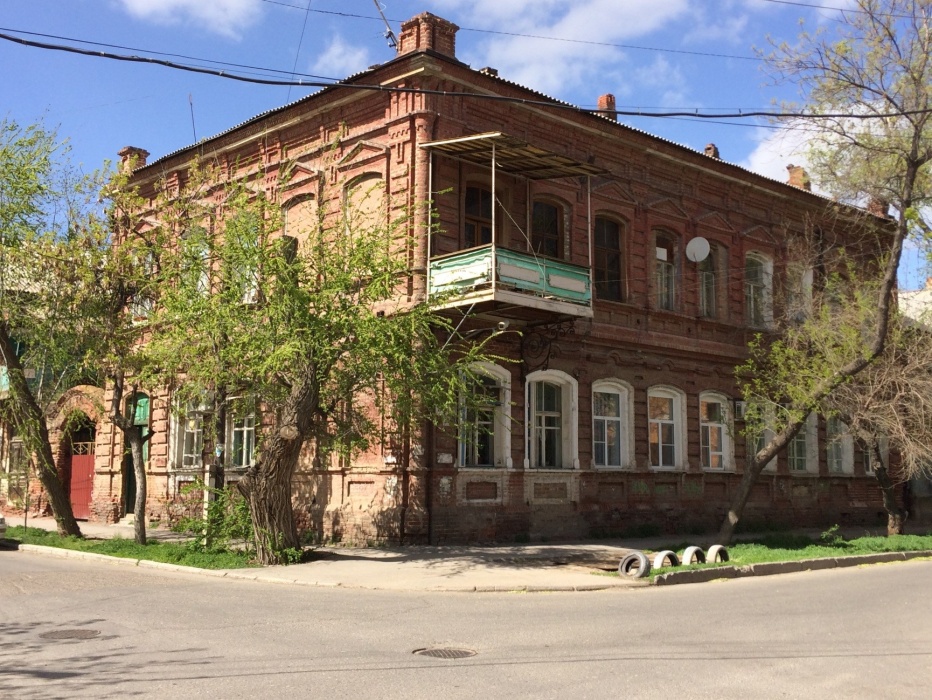 В центре Астрахани ночью горела усадьба 19 века