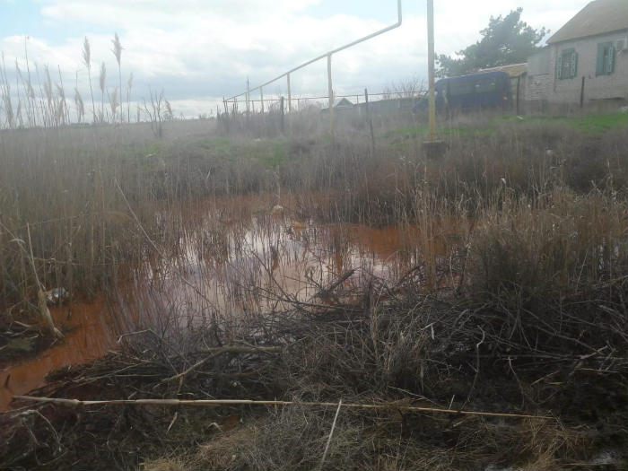 Служба природопользования Астраханской области прокомментировала публикацию про сочащуюся скважину с запахом сероводорода