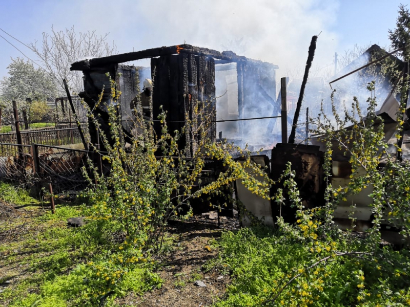 Дача, сараи, камыш: 35 пожаров произошло в Астраханской области за последние сутки