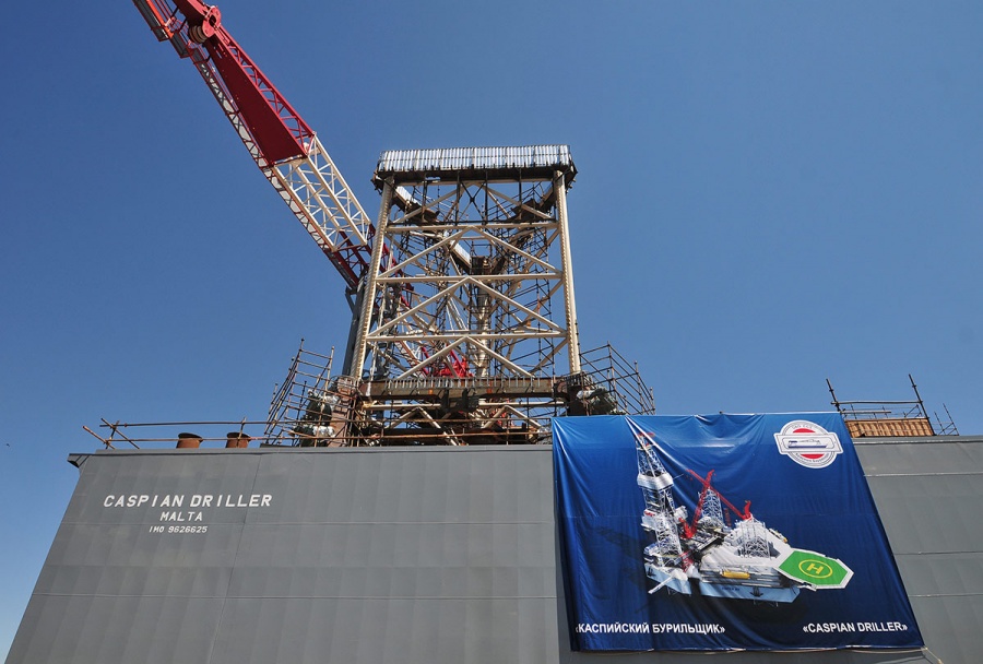 На астраханский завод «Красные баррикады» набирают сотрудников