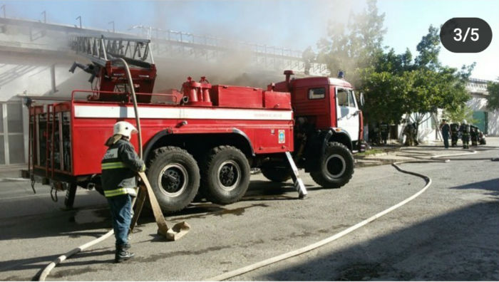На Н.Островского горит магазин стройматериалов