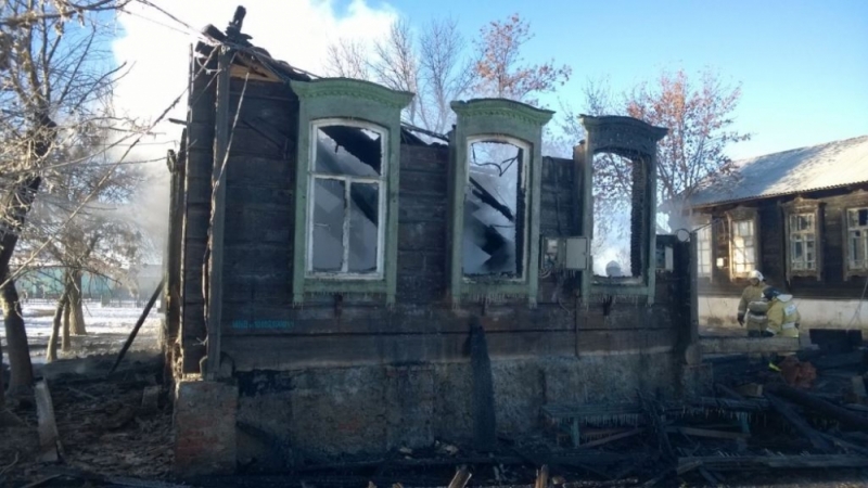 Школа села Тюрино огнем не затронута, горело заброшенное строение