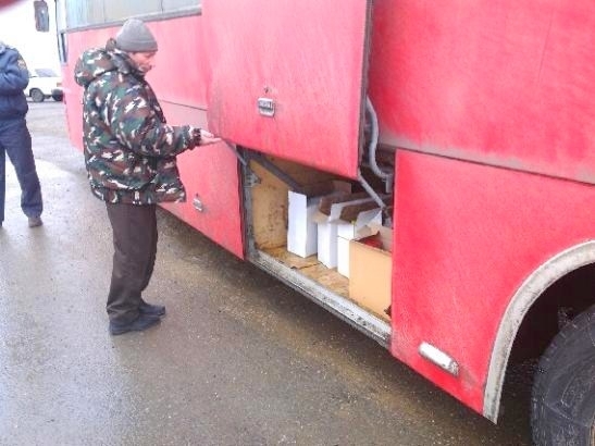 В Астрахань ехала очередная партия контрафактного алкоголя: 150 литров водки и коньяка
