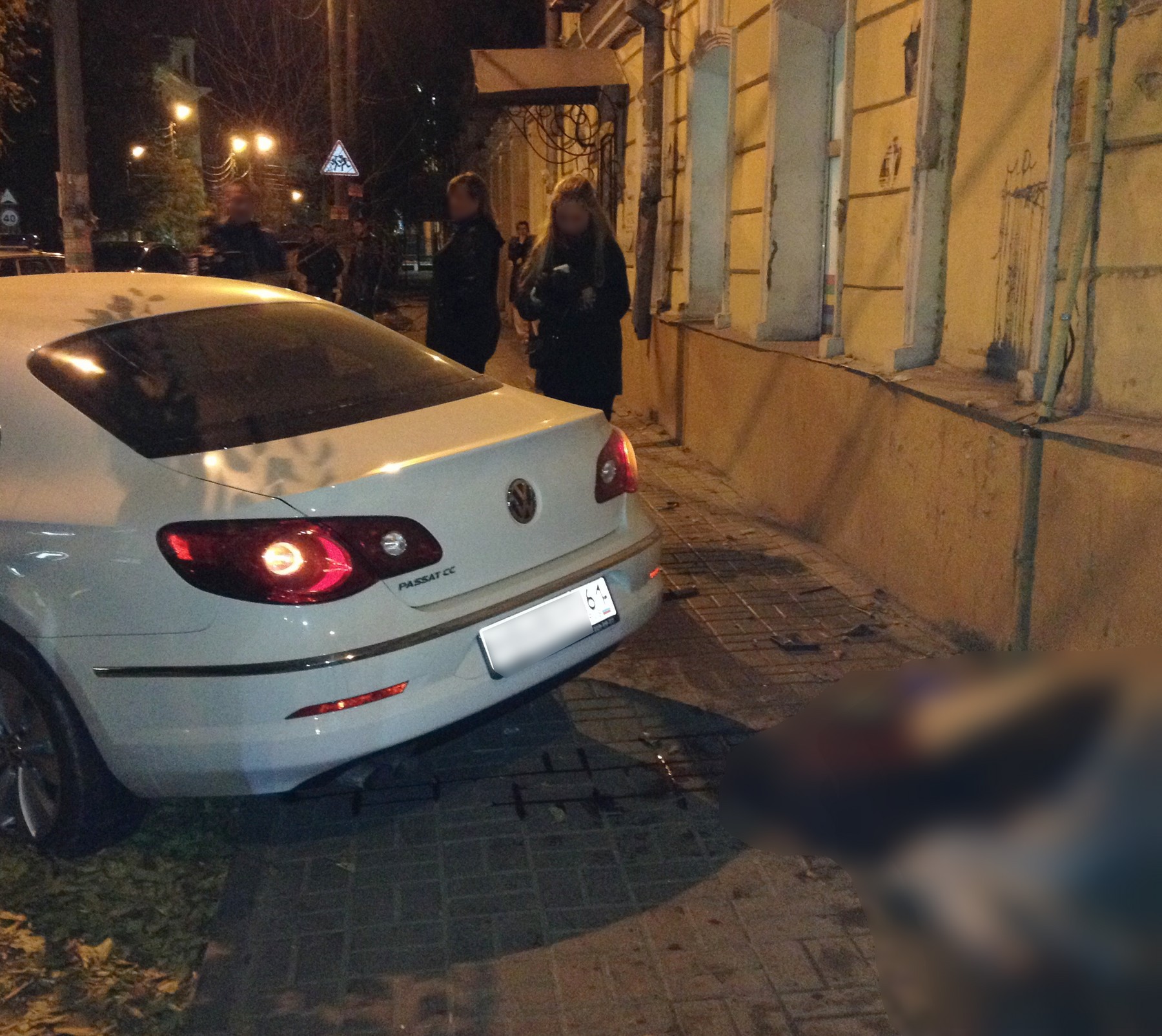 Иномарка сбила в центре Астрахани 17-летнюю девушку – она скончалась на месте ДТП