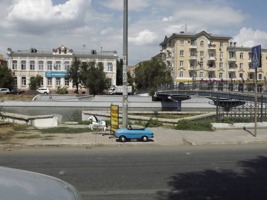 Фото дня. Бизнес по-астрахански, или Ретро нынче в моде