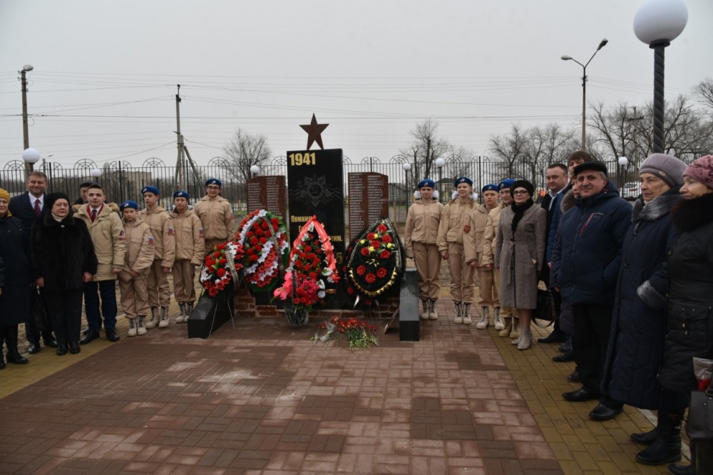 Митинг открытие памятника