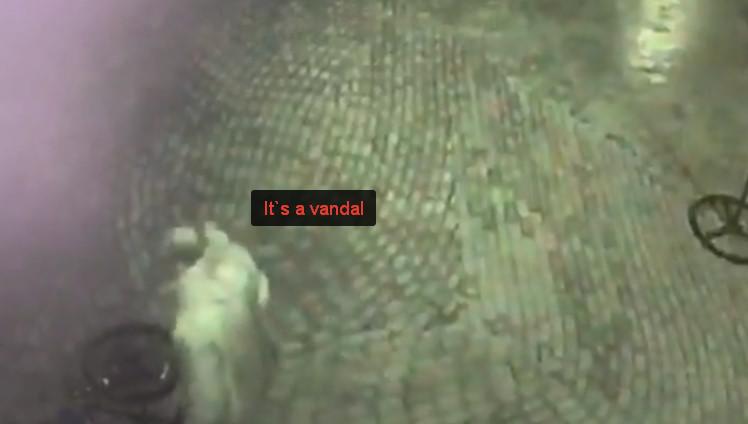 Харабалинский вандал ломал фонари на набережной. Видео