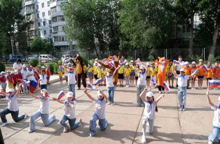 Сегодня в 50 школах Астрахани открылись летние лагеря с дневным пребыванием детей