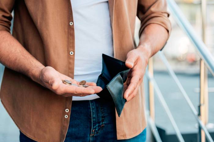 Астраханские власти запланировали резкое снижение уровня бедности населения