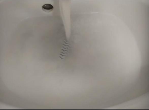 У астраханцев из крана течет молоко