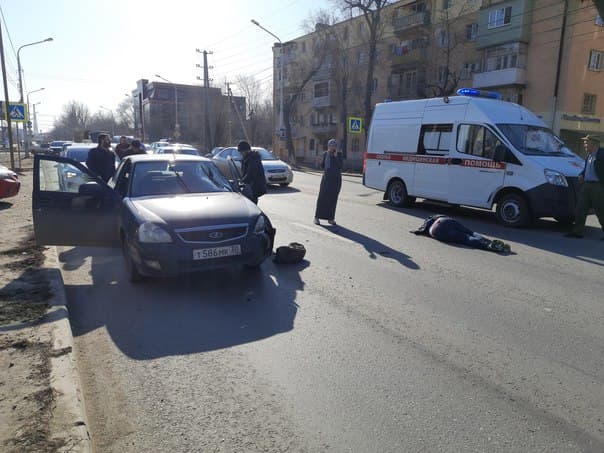 На улице Латышева сбили 20-летнего астраханца