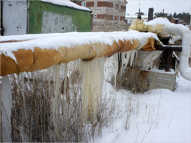 Астраханская прокуратура требует вернуть теплоизоляцию на трубы