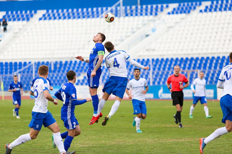 Астраханский футбольный клуб "Волгарь" остался без тренеров