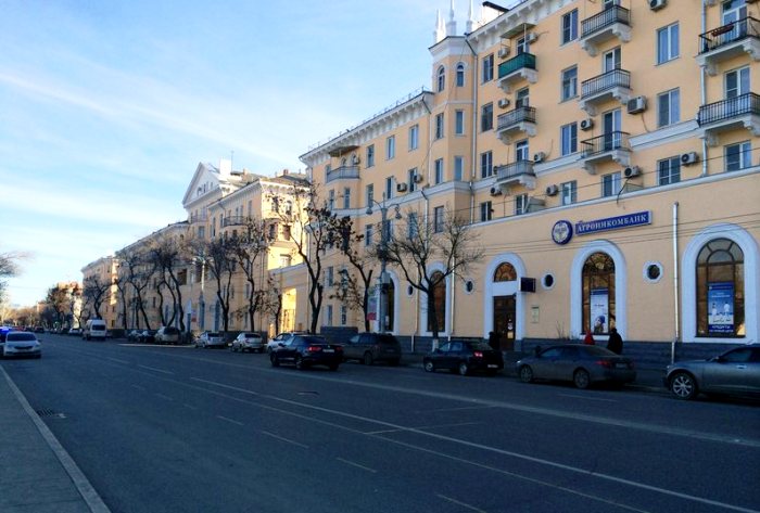 В Астрахани на площади Ленина ограничивается движение транспорта